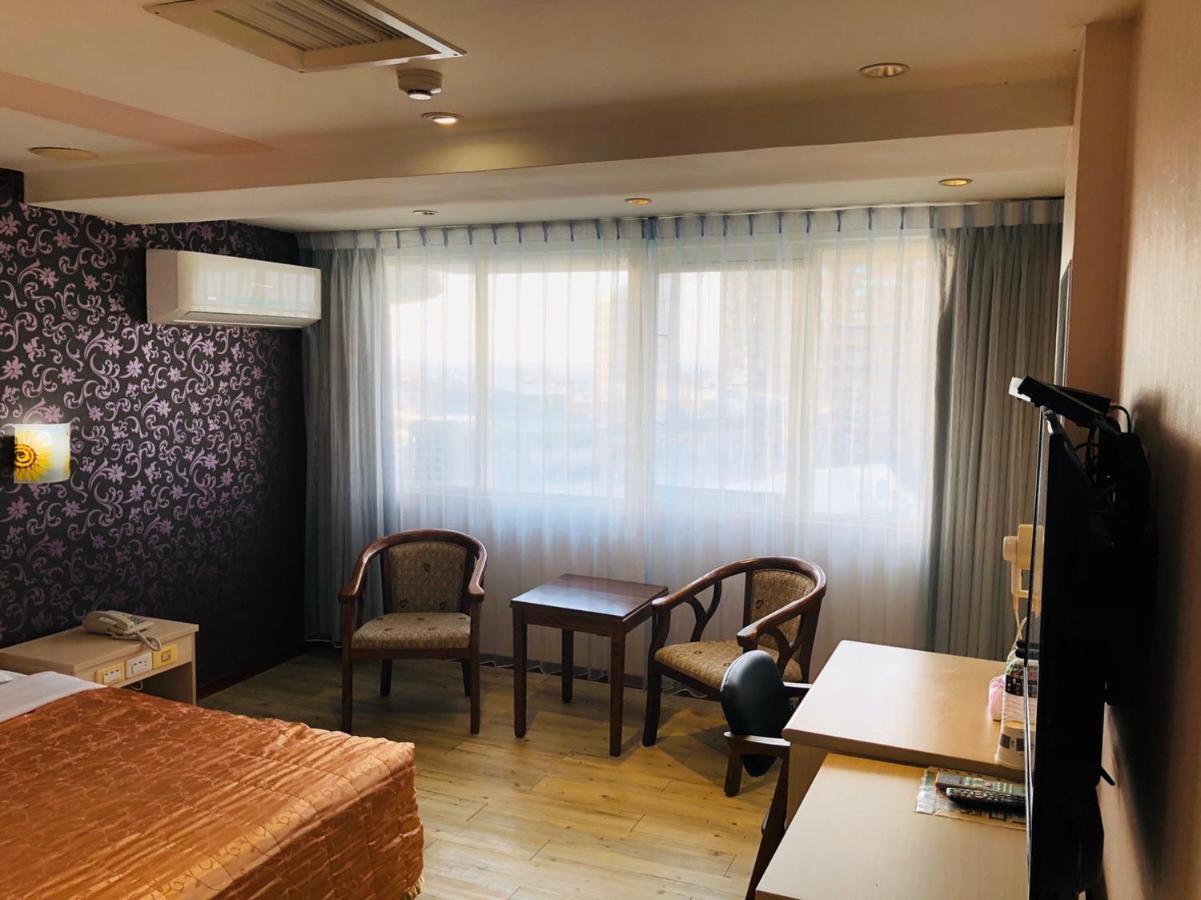 Jing Chech Hotel เกาสง ภายนอก รูปภาพ